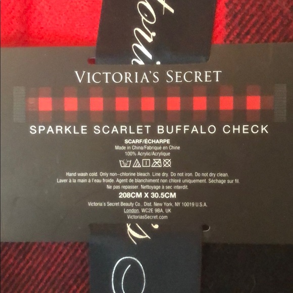 NWT Victoria’s Secret sparkle scarlet red and black buffalo check winter scarf - Picture 6 of 7